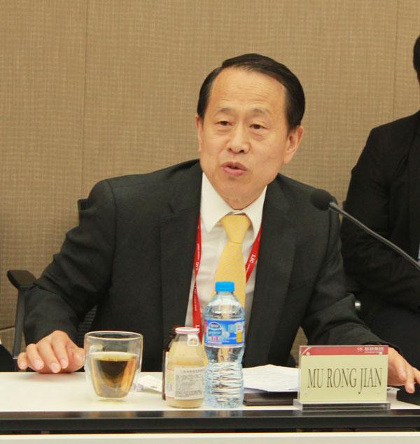 慕镕鍵：把關(guān)愛橫向到邊，豎向到底