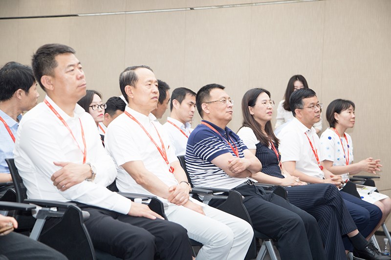 聯(lián)橋集團(tuán)黨委舉辦“光耀先鋒 薪火接力”啟動(dòng)儀式(圖3)
