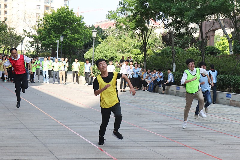 聯(lián)橋集團(tuán)黨委舉辦【光耀先鋒 “新新”向榮】主題黨建活動(圖5)